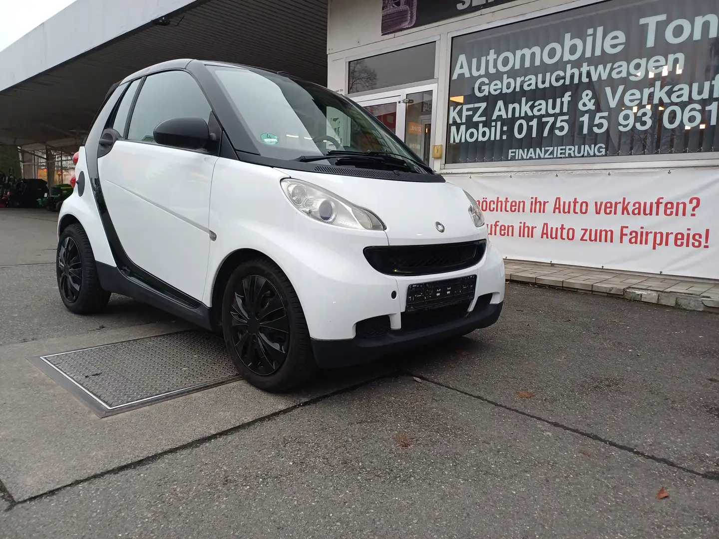 smart forTwo Micro Hybrid Drive 52 kW (451.480) Schwarz - 1