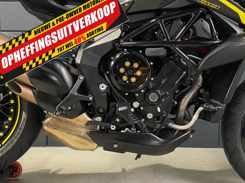 MV Agusta Dragster - foto 7