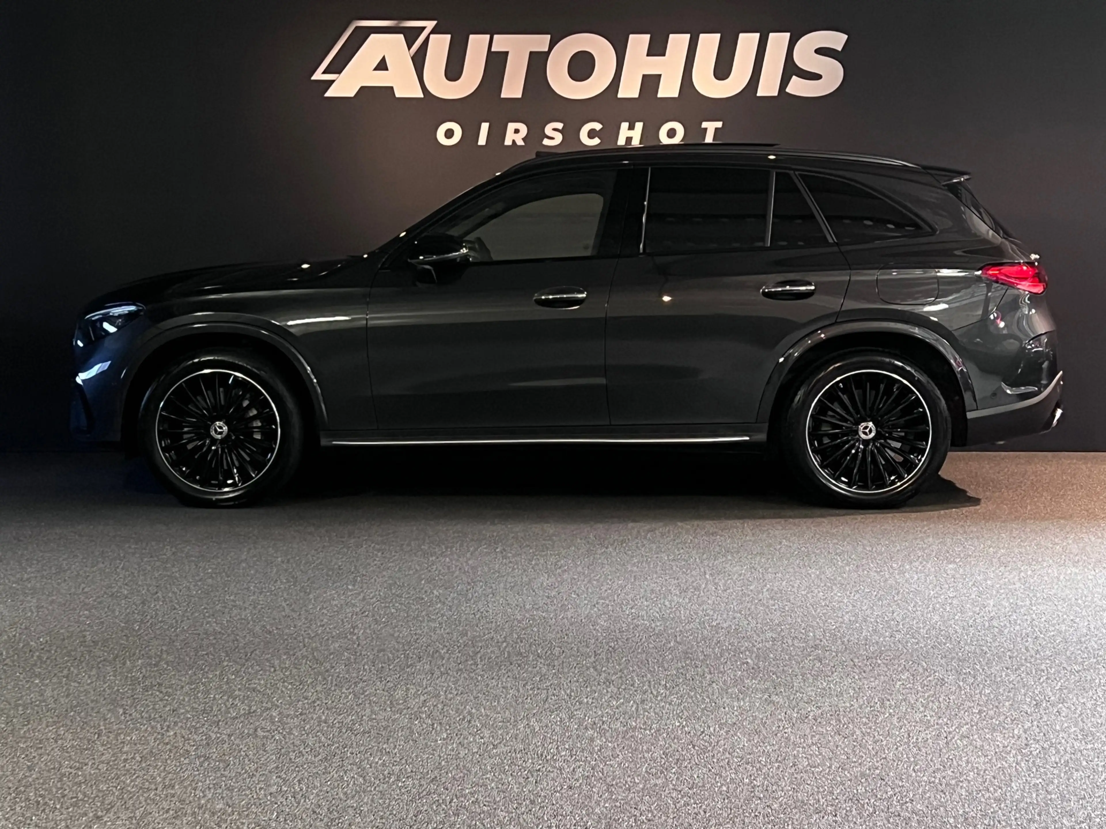 Mercedes-Benz GLC 400 400e 4MATIC AMG Line Pano/Airmatic/Massage/Memorys — photo 5