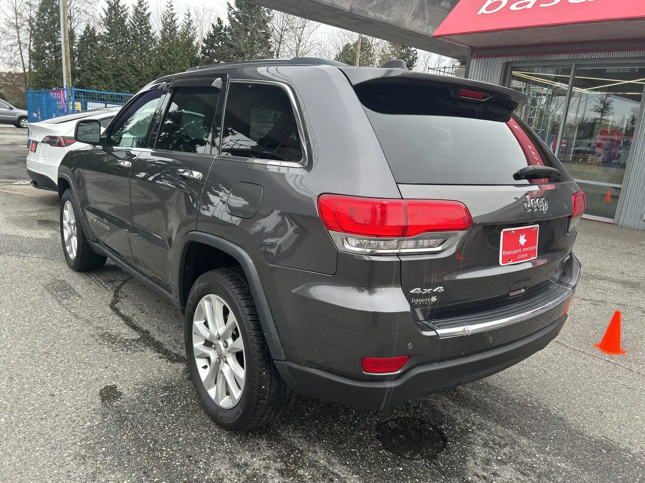 Jeep Grand Cherokee снимка Jeep Grand Cherokee