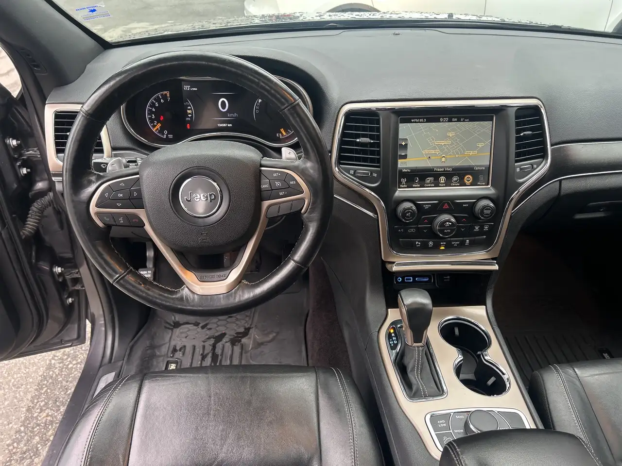 Jeep Grand Cherokee снимка Jeep Grand Cherokee