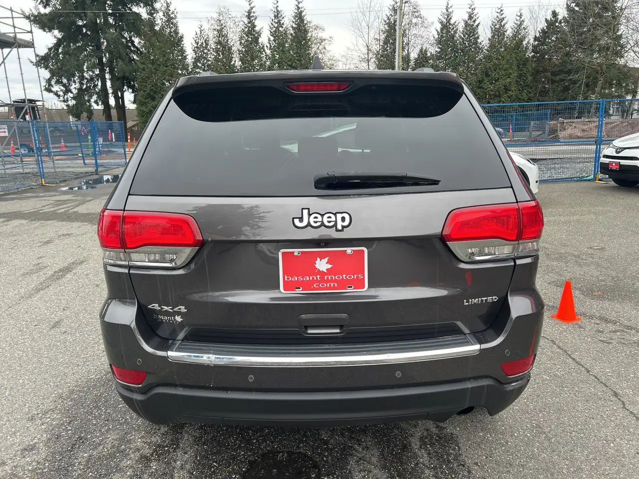 Jeep Grand Cherokee снимка Jeep Grand Cherokee