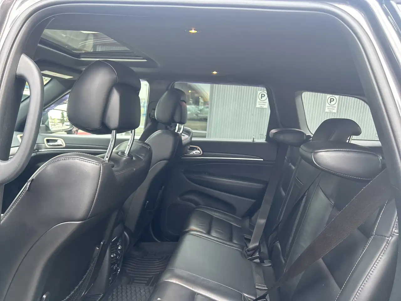 Jeep Grand Cherokee снимка Jeep Grand Cherokee