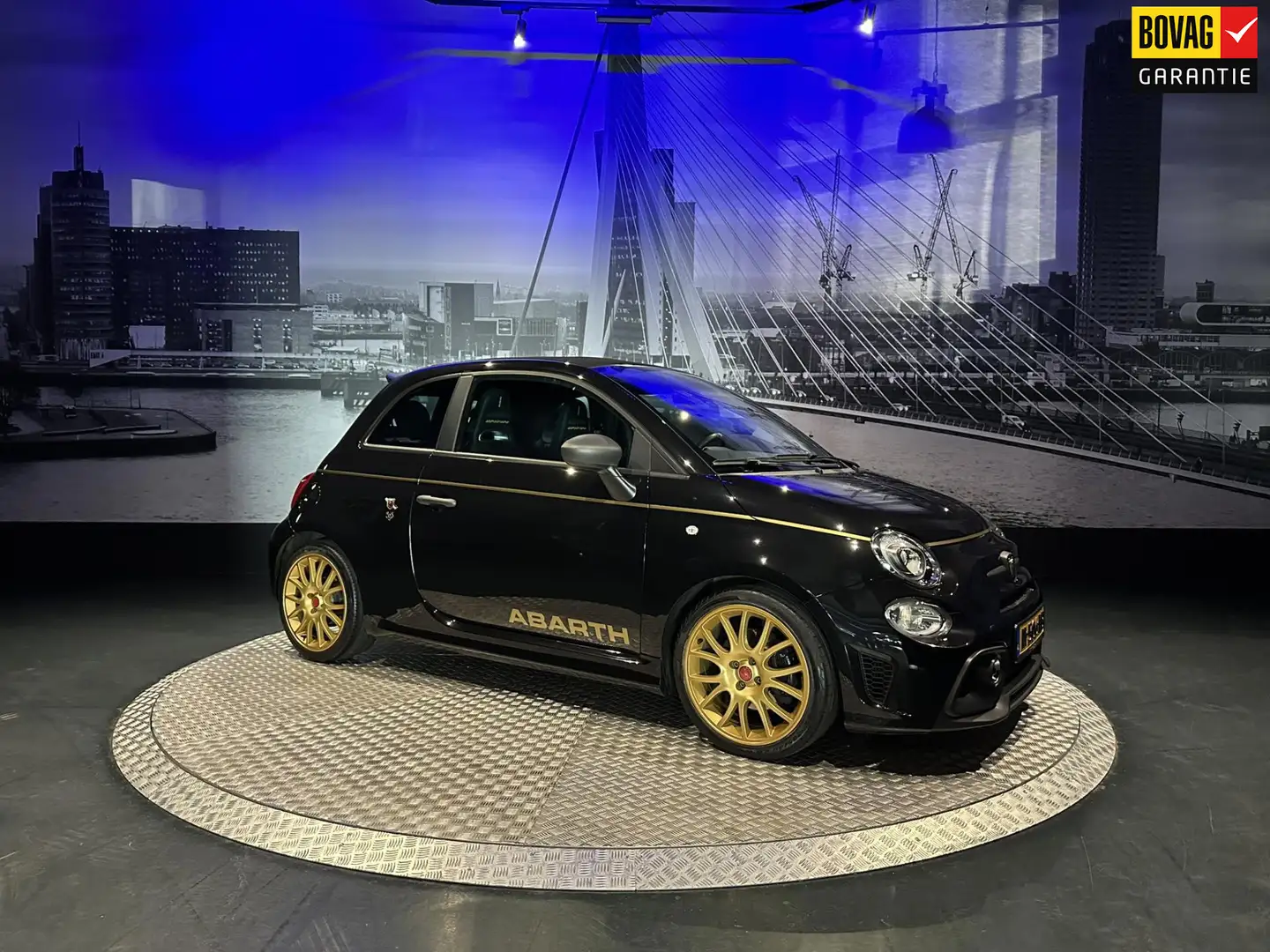 Abarth 500C Scorpioneoro 1.4 T-Jet Turismo 70th Anniversary *O Zwart - 1