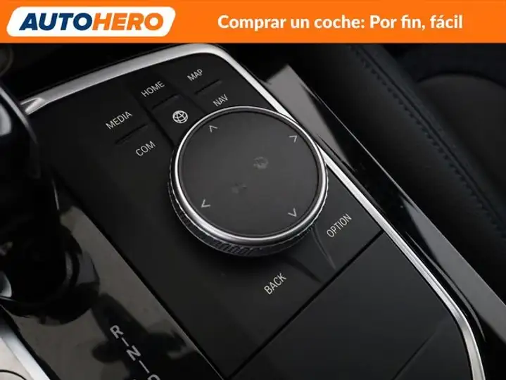 BMW Serie 1 2020, foto 32