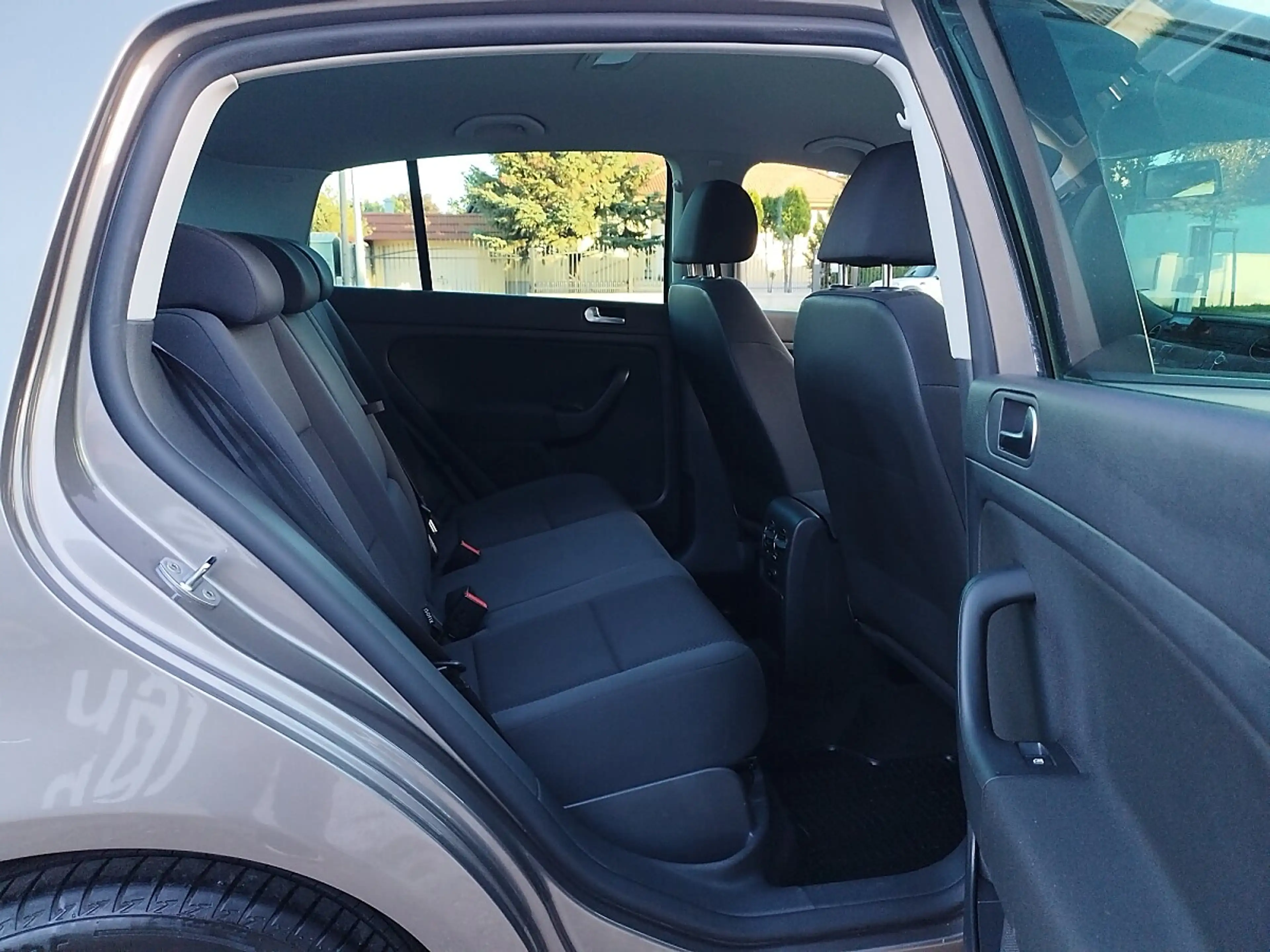 Volkswagen Golf Plus Trendline 1,4 TSI DSG*Automatik*Neues Pickerl*6... — photo 11