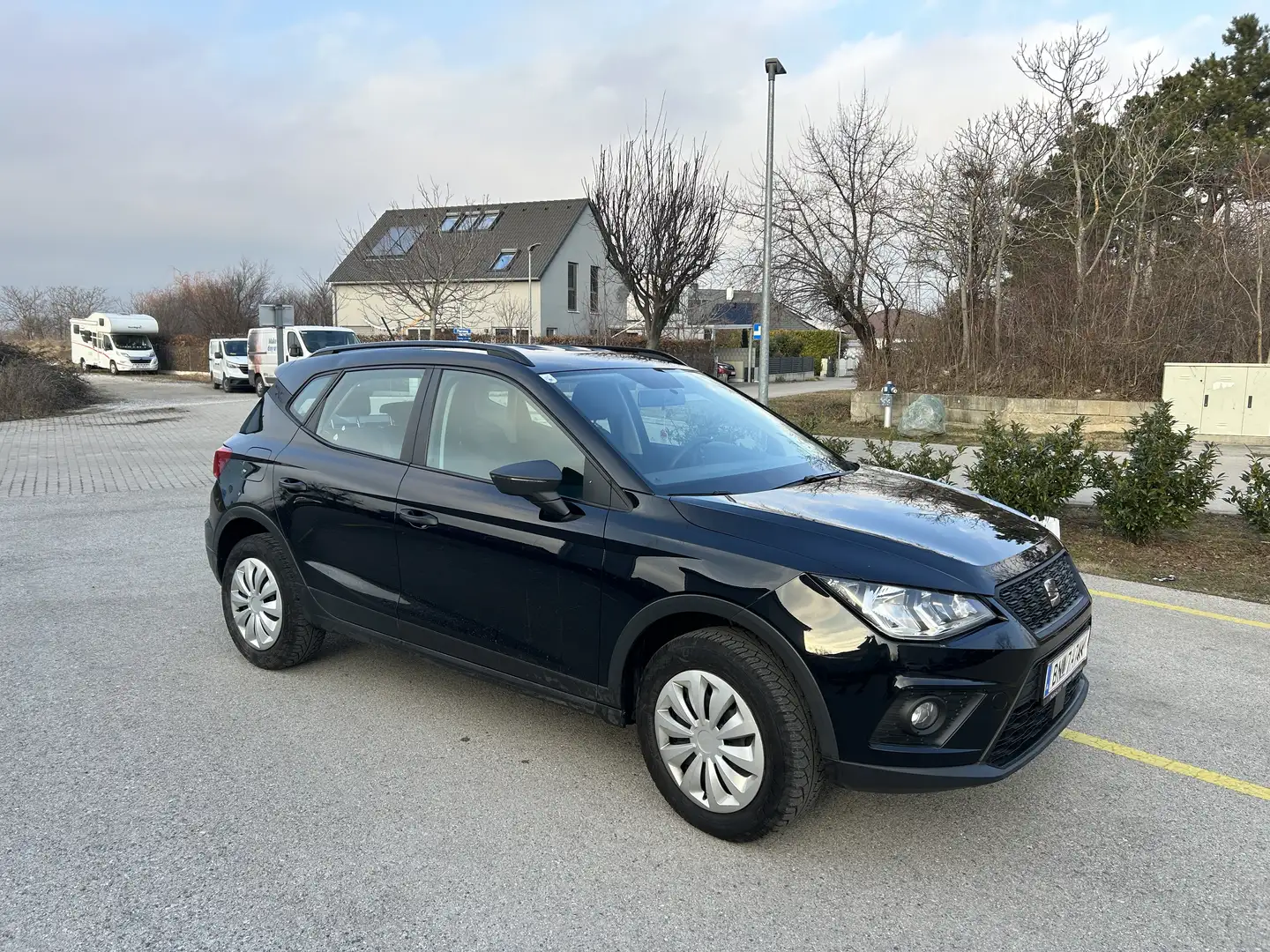 SEAT Arona Arona 1,0 Eco TSI Reference Reference Schwarz - 2