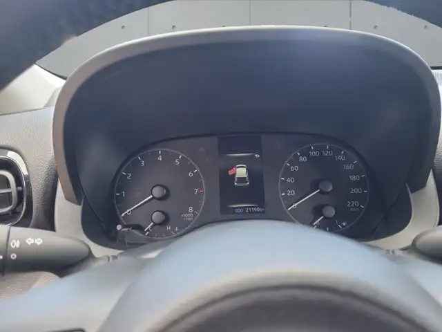 Toyota Yaris view 14