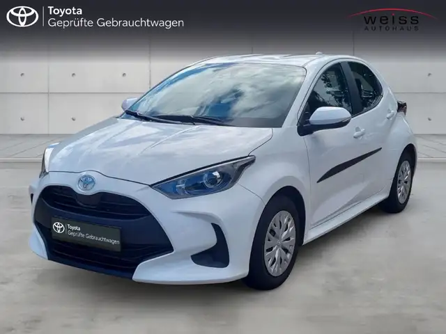2023 Toyota Yaris in White for sale