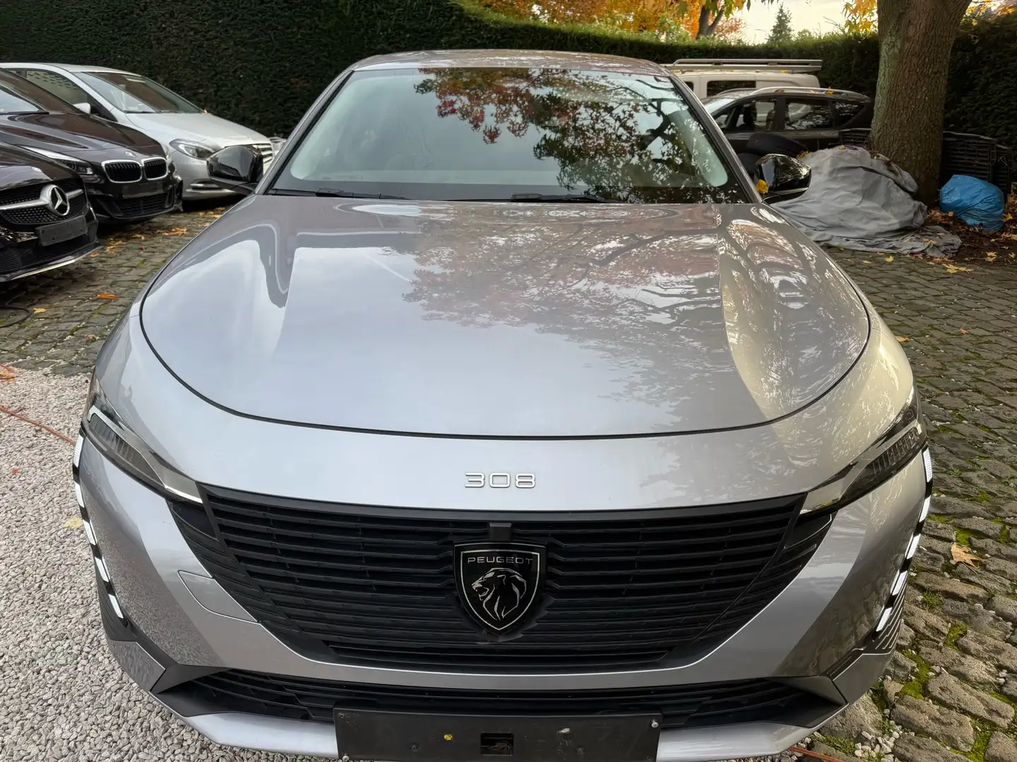 Peugeot 308 1.2i benzine - Carplay - Navi - 58000KM - GARANTIE Gris - 2