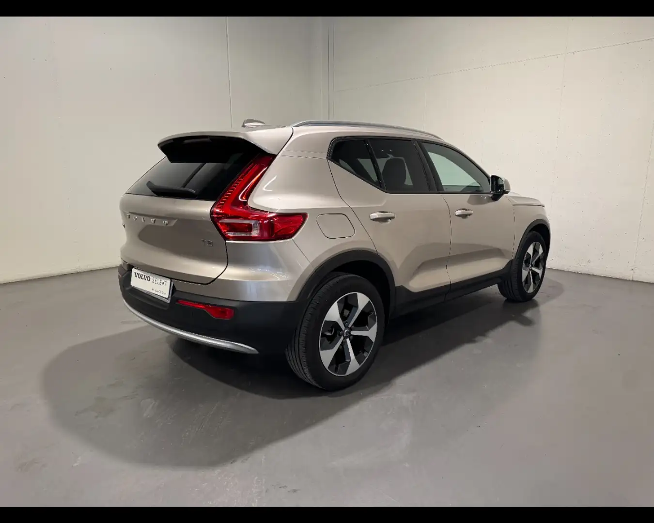 Volvo XC40 T2 CORE AUTO Grigio - 2