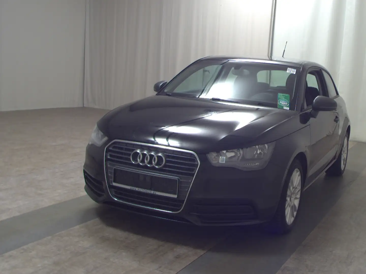Audi A1 1.2 TFSI Attraction Navi PDC Klima Shz Schwarz - 2
