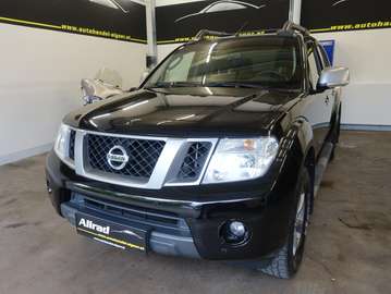 Double Cab Platinum 2,5 dCi 4x4 DPF Platinum