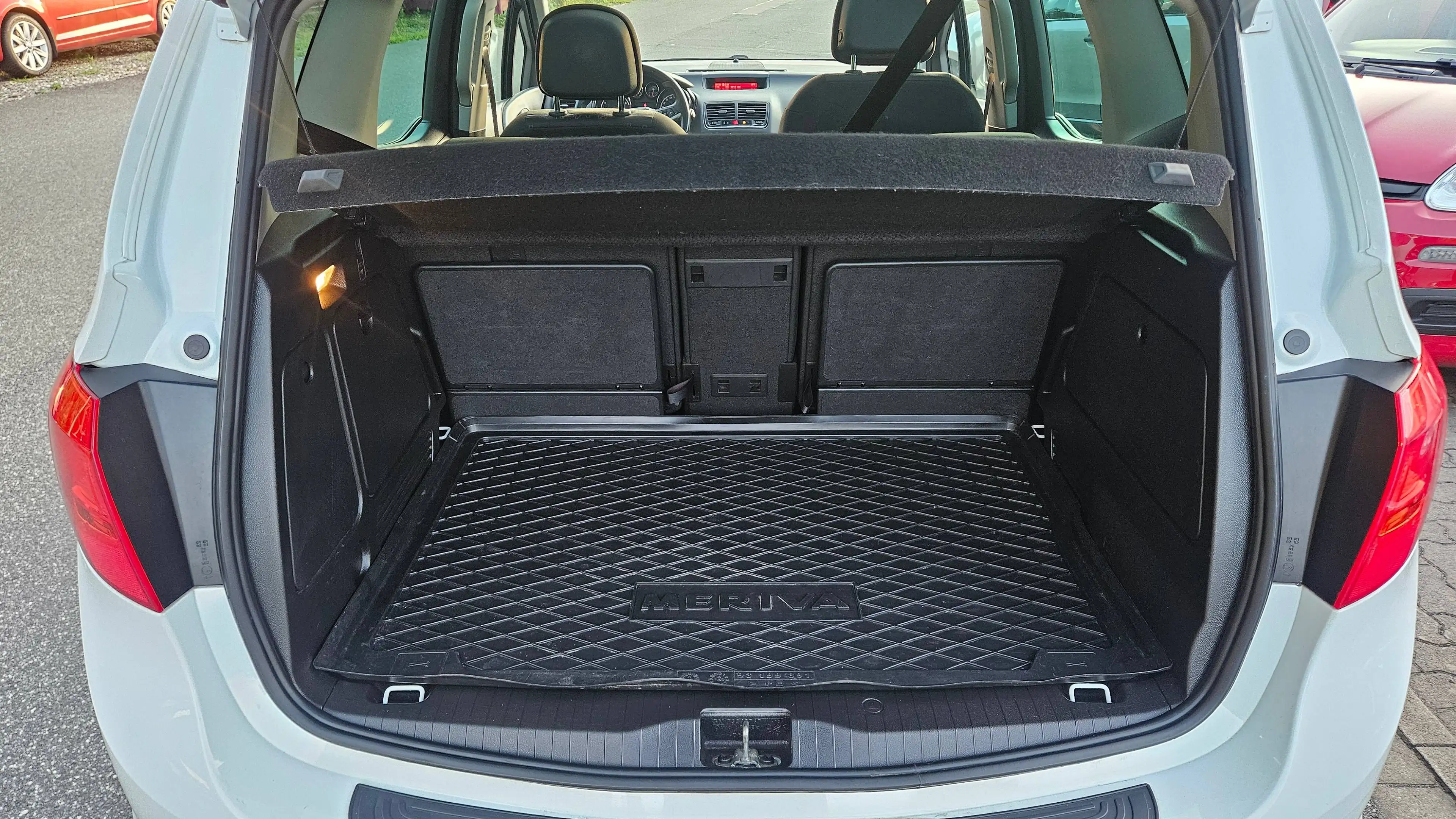Opel Meriva Meriva 1.4 PANORAMADACH - ALLWETTERREIFEN TÜV&AU NEU — photo 11