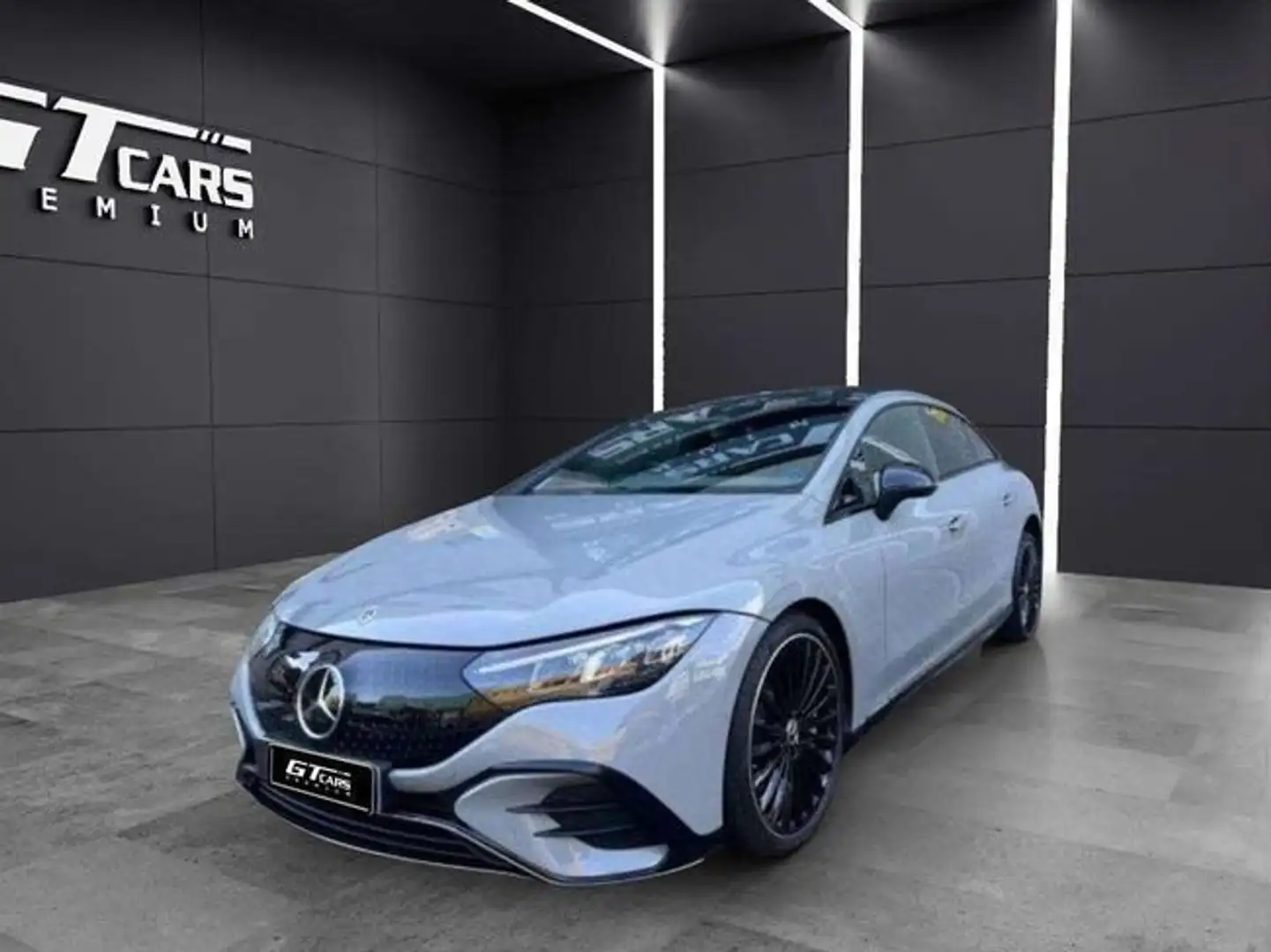 Mercedes-Benz EQE 350 AMG Gris - 2