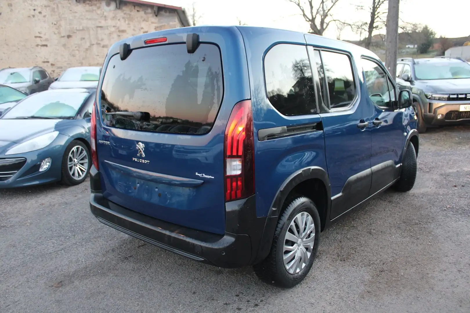Peugeot Rifter ACTIVE PACK GPS 1L5 BLUEHDI 100 CV CLIMAT RÉGULATE Bleu - 2