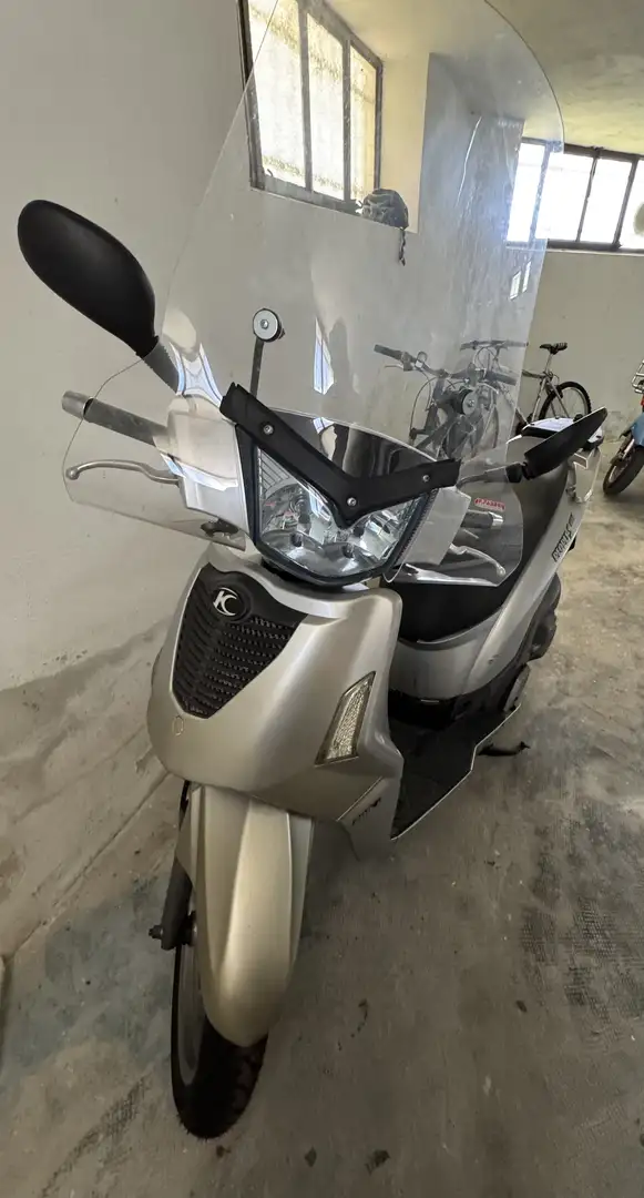 Kymco People S 200i - 1