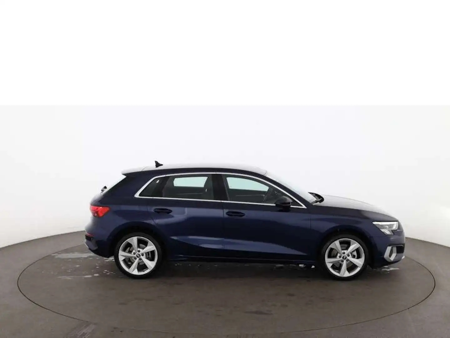 Audi A3 Sportback 40 TFSI e advanced Aut LED RADAR NAV Azul - 2