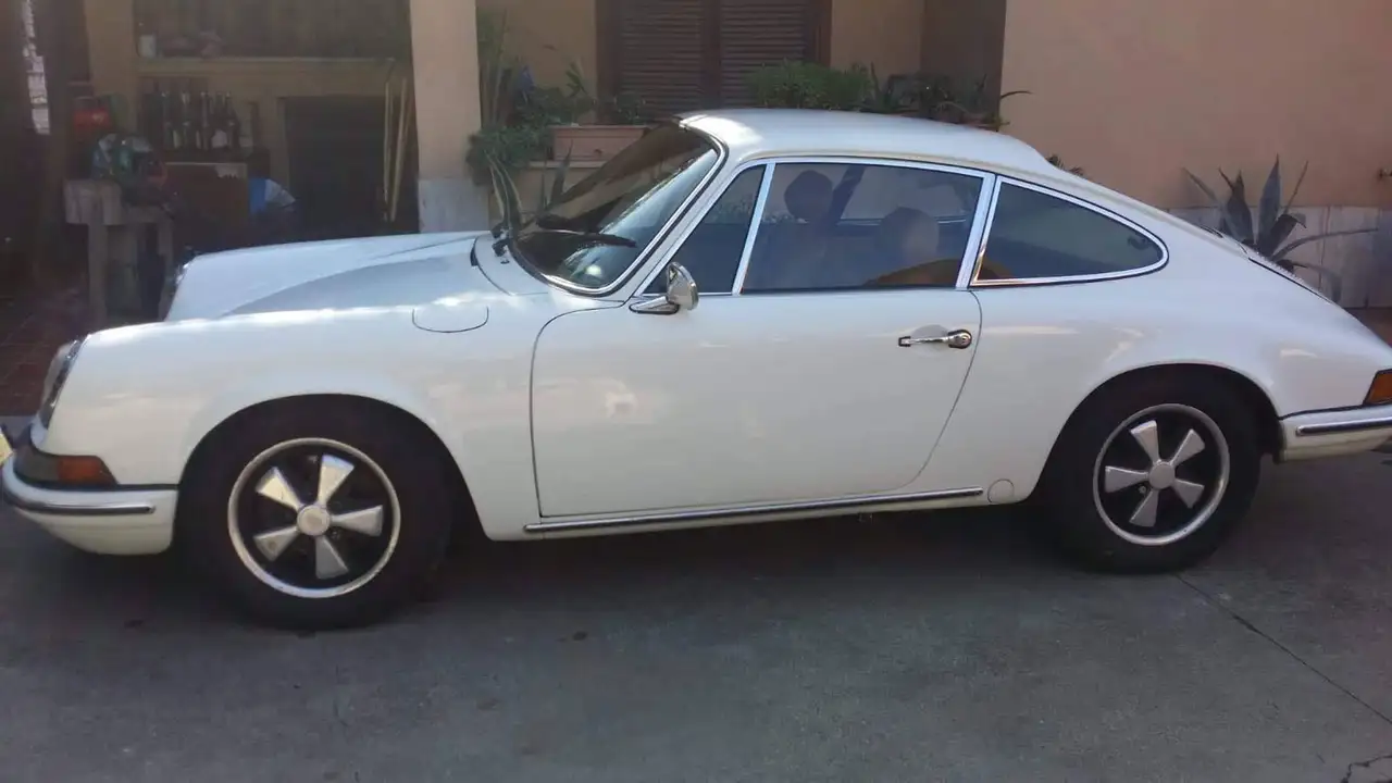 Porsche 911 2.2 T, foto 3