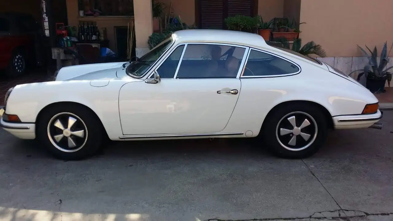 Porsche 911 2.2 T, foto 2
