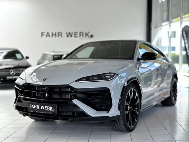 Lamborghini Urus SE  *Vollausstattung* *X-Pel Folierung mit Kerami