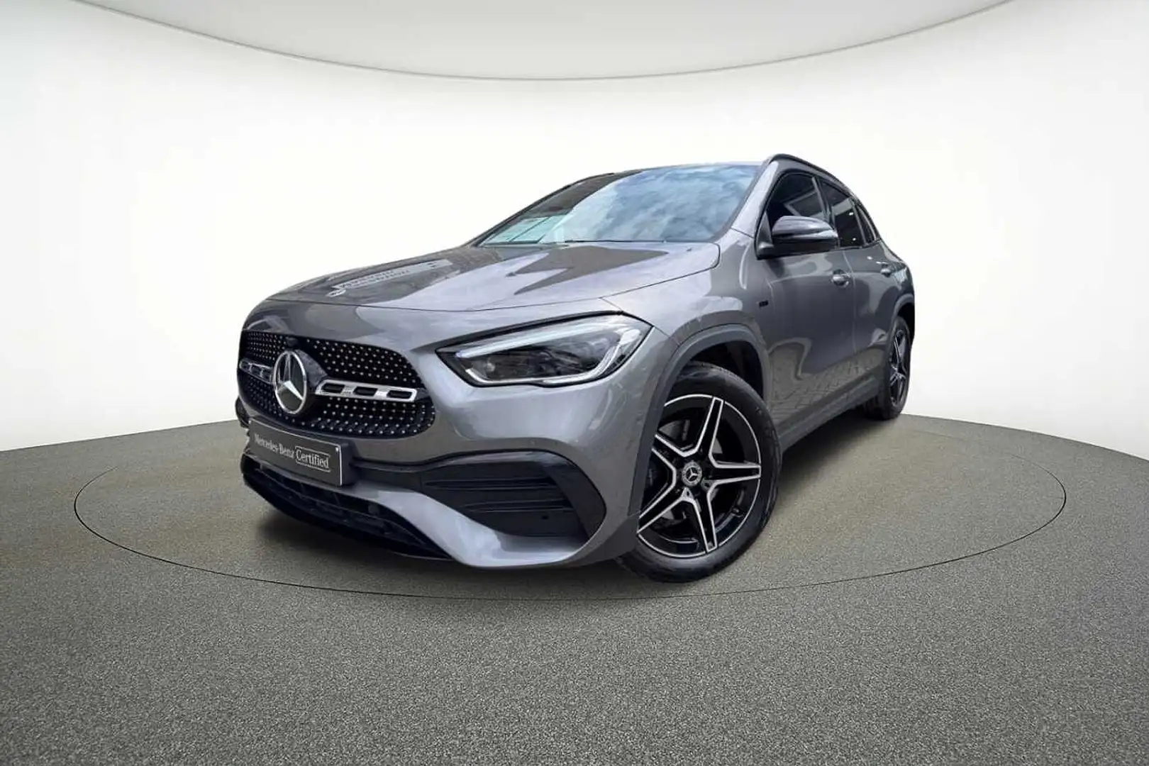 Mercedes-Benz GLA 250 e Hybrid AMG line - Pack Night Grijs - 1