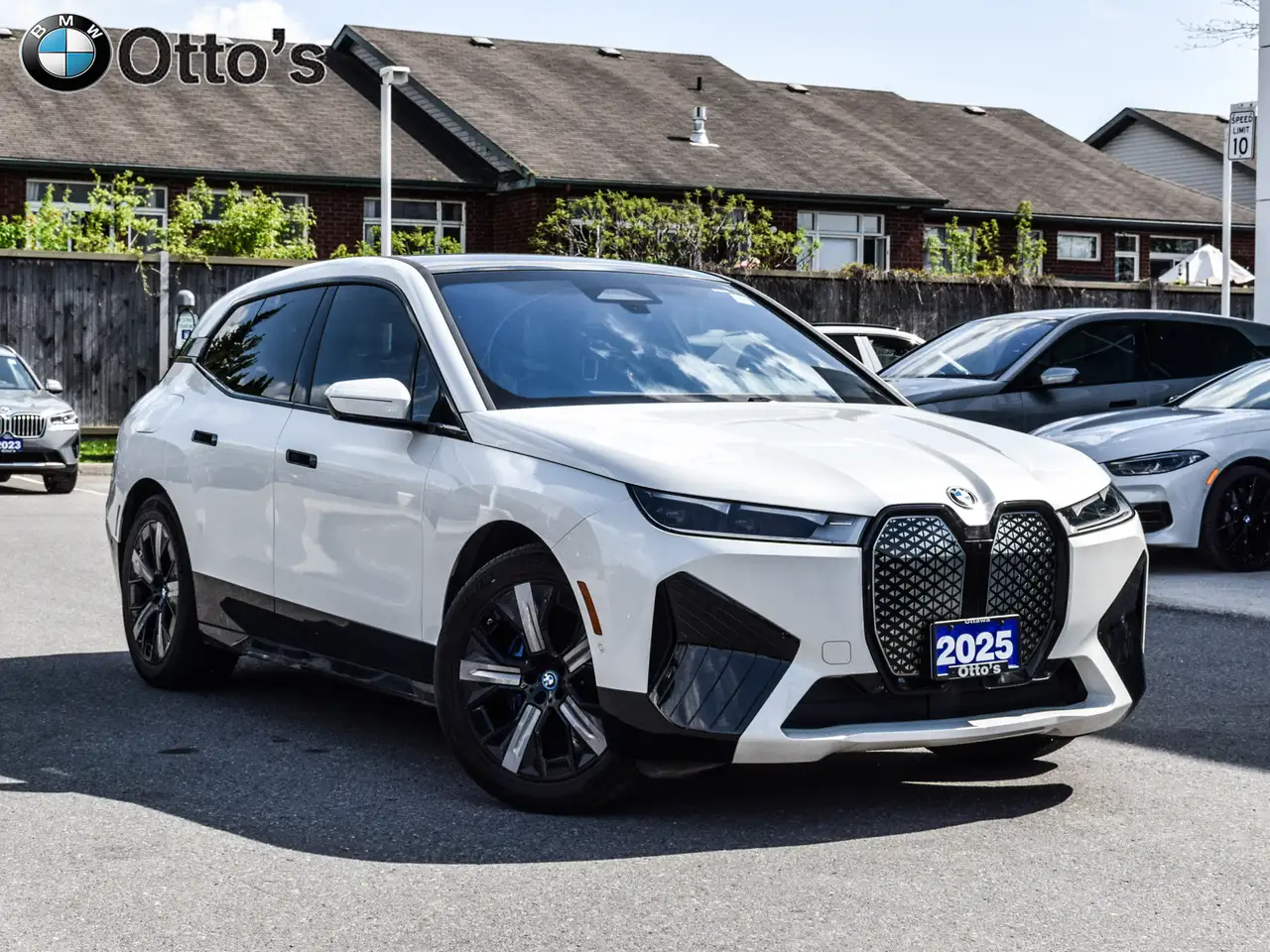 2025 BMW iX