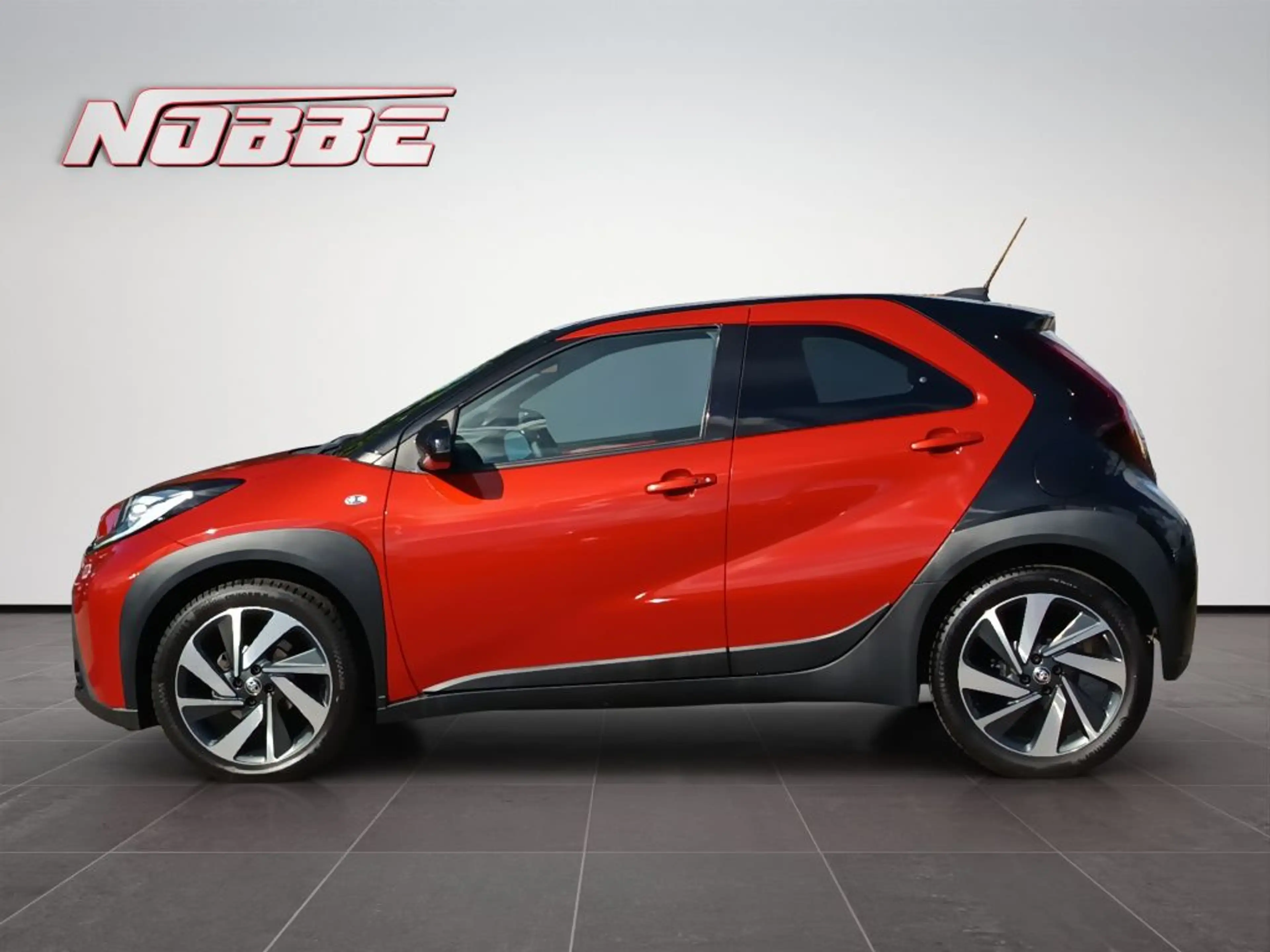 Toyota Aygo X S-CVT Explore Komfort-Paket + JBL — photo 2