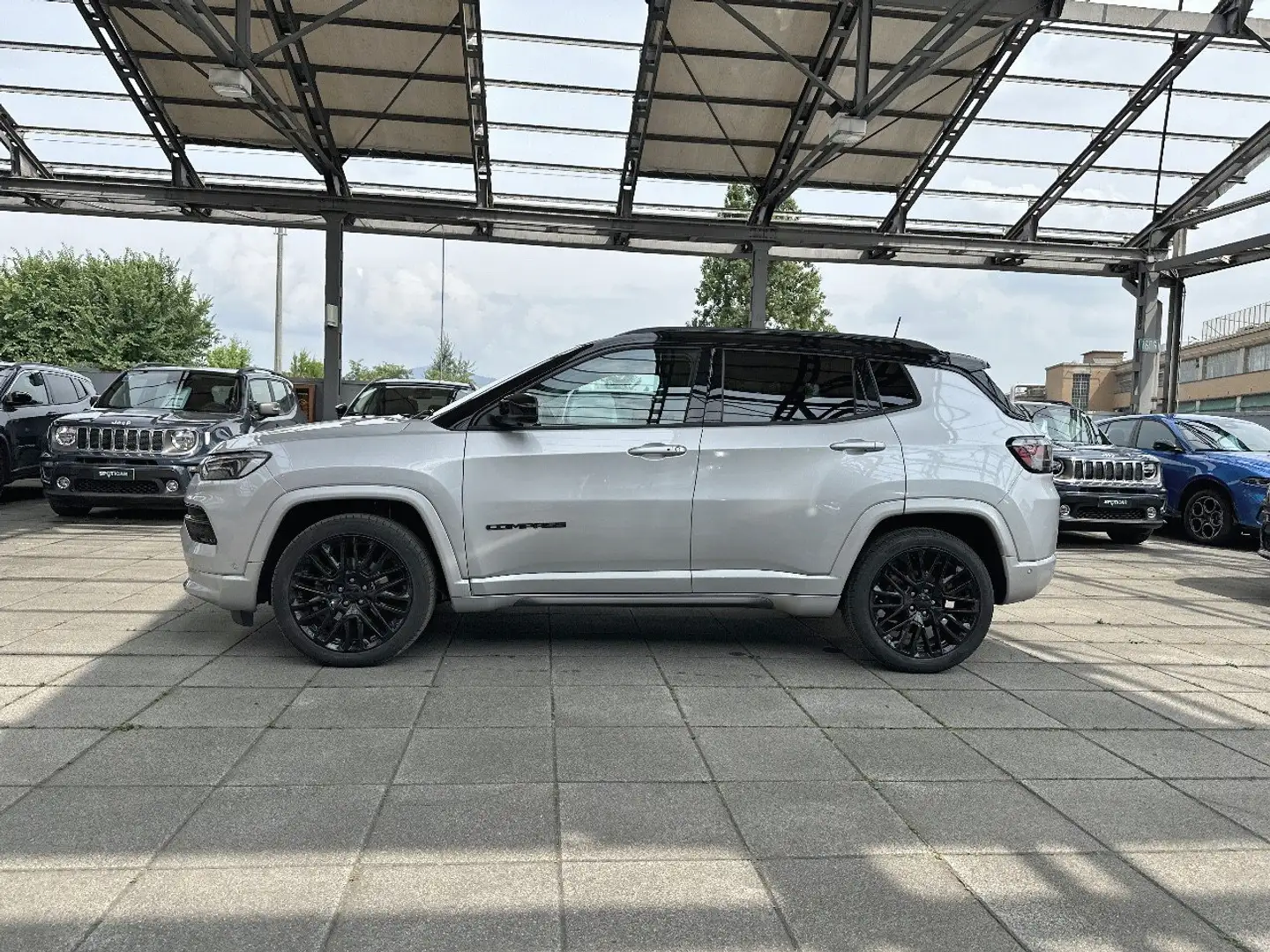 Jeep Compass 1.5 Turbo MHEV T4 96kW S DDCT Grigio - 2