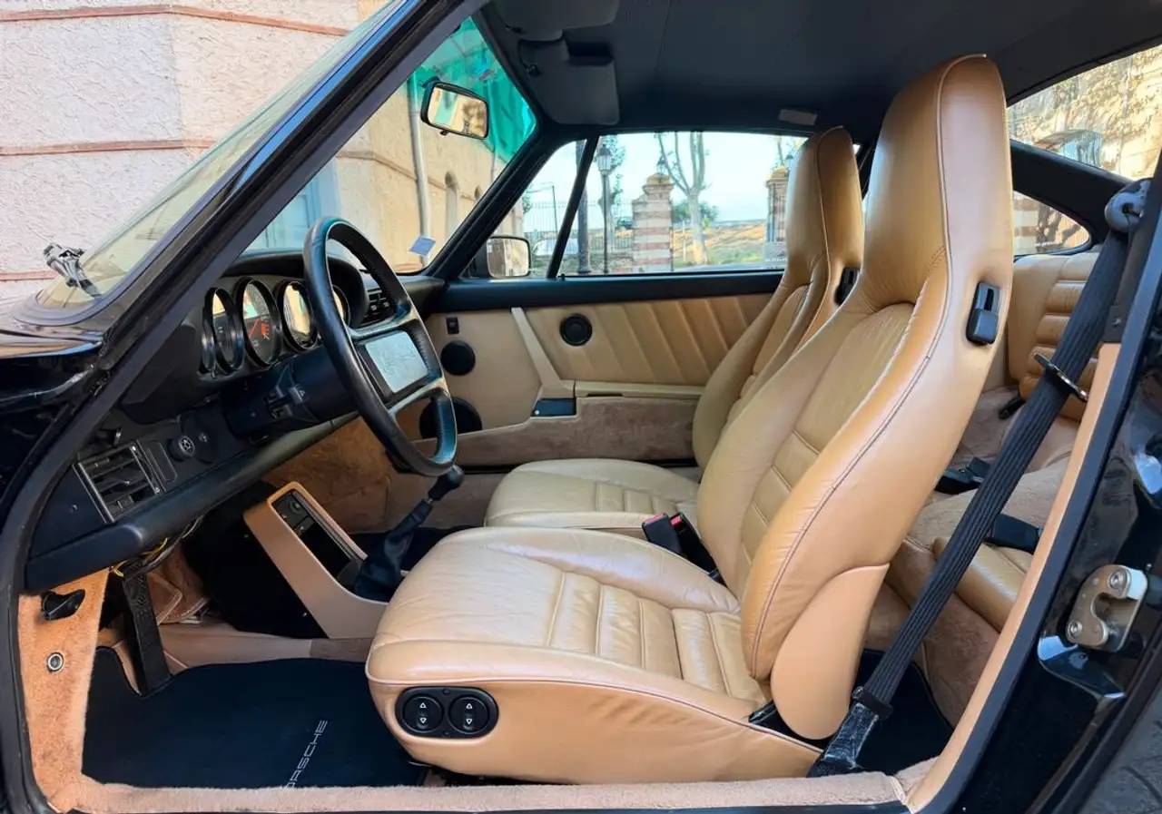 Porsche 911 CARRERA 3.2 231 ch, foto 8