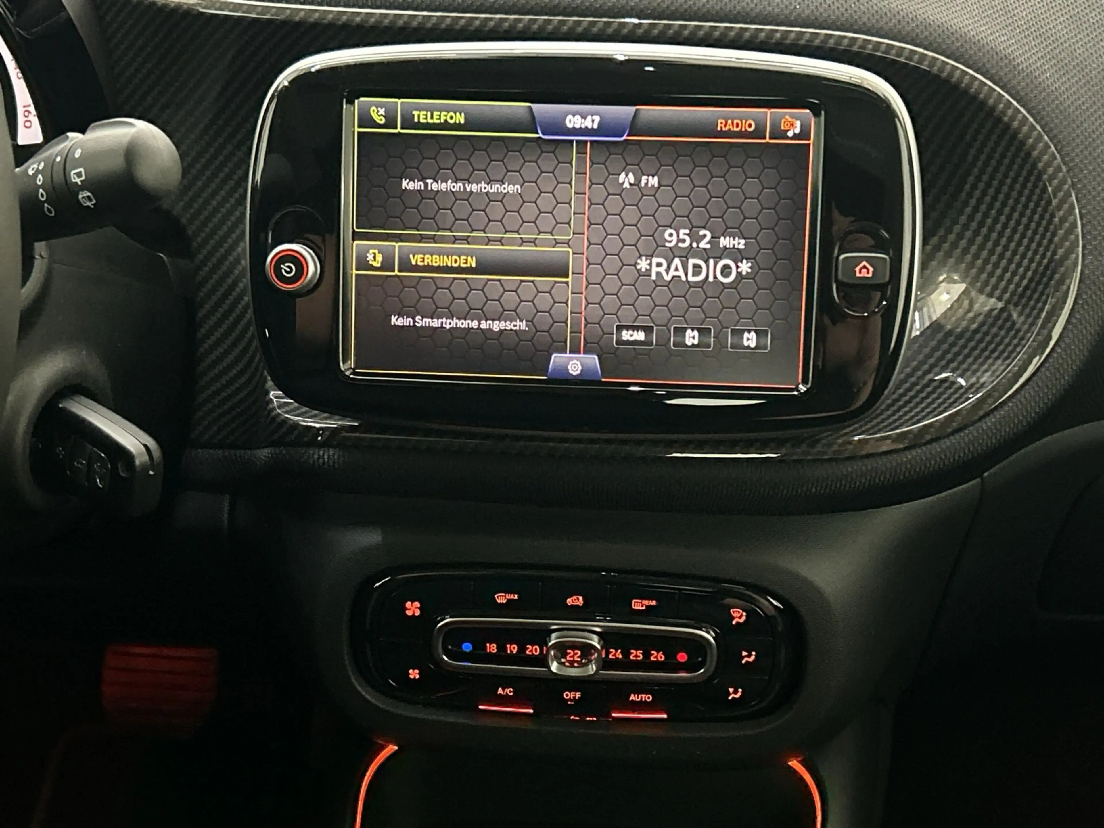 smart forTwo EQ  coupe SHZ — photo 10
