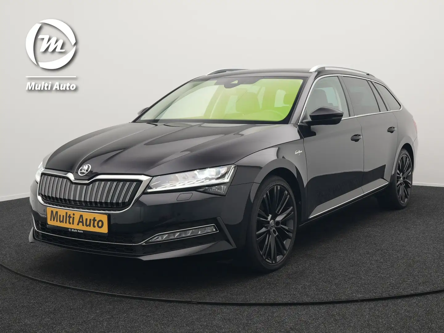 Skoda Superb Combi TSI iV Laurin & Klement Plug In Hybrid 218pk Zwart - 1