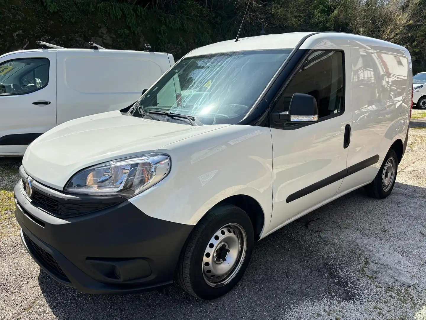 Fiat Doblo 1.3 MJT CV 95 Anno 2020 km 123.800 Weiß - 1