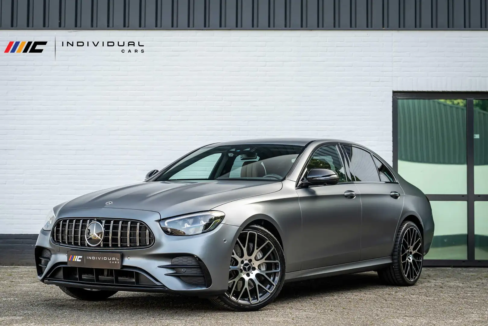 Mercedes-Benz E 300 e AMG Line Distronic FULL PPF Massage Burmest. - 1