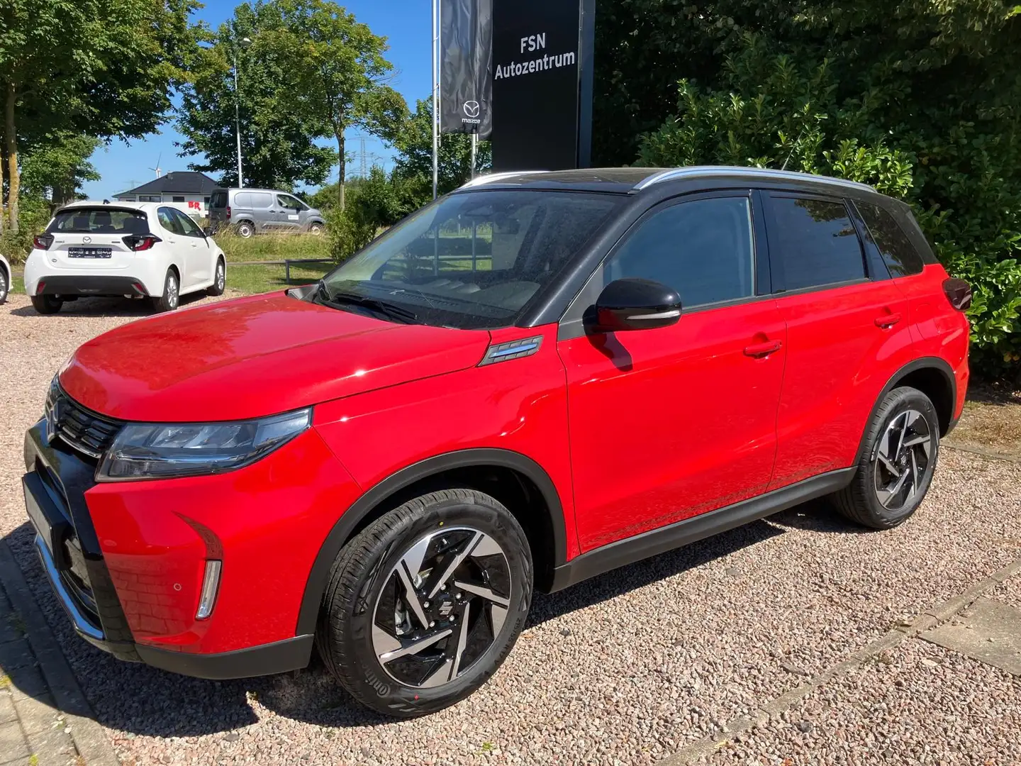Suzuki Vitara 1.5 COMFORT+ HYBRID AGS TAGESZULASSUNG Rouge - 1