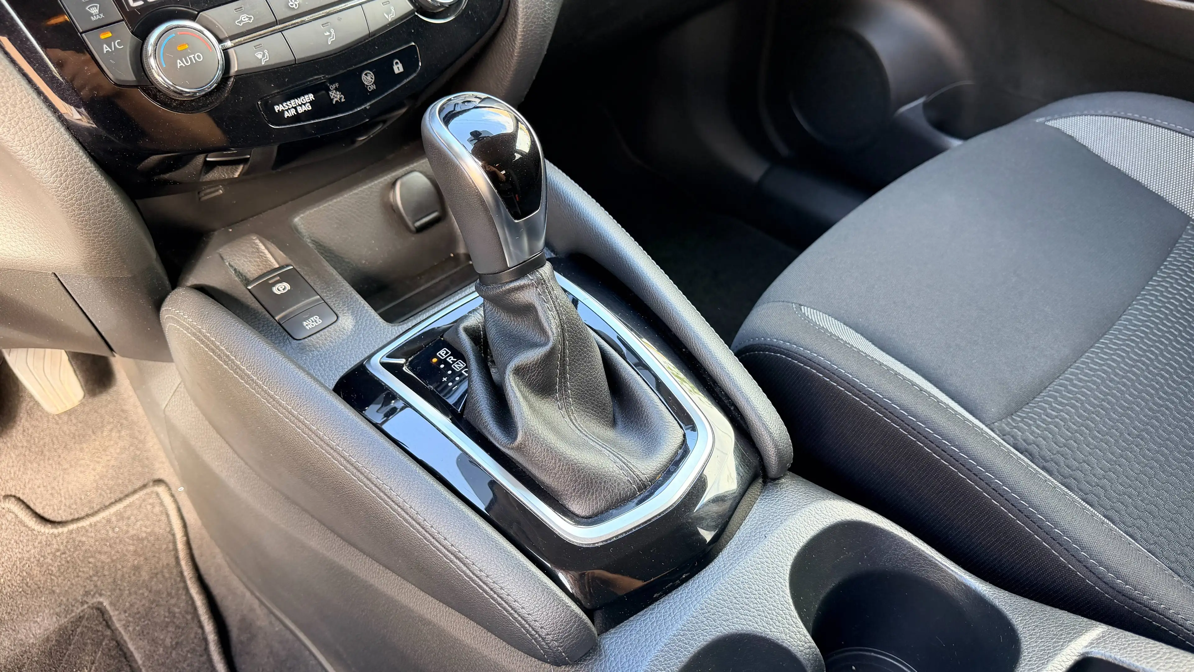 Nissan Qashqai Qashqai 1.3 DIG-T  Tekna DCT AUTOMAAT — photo 19