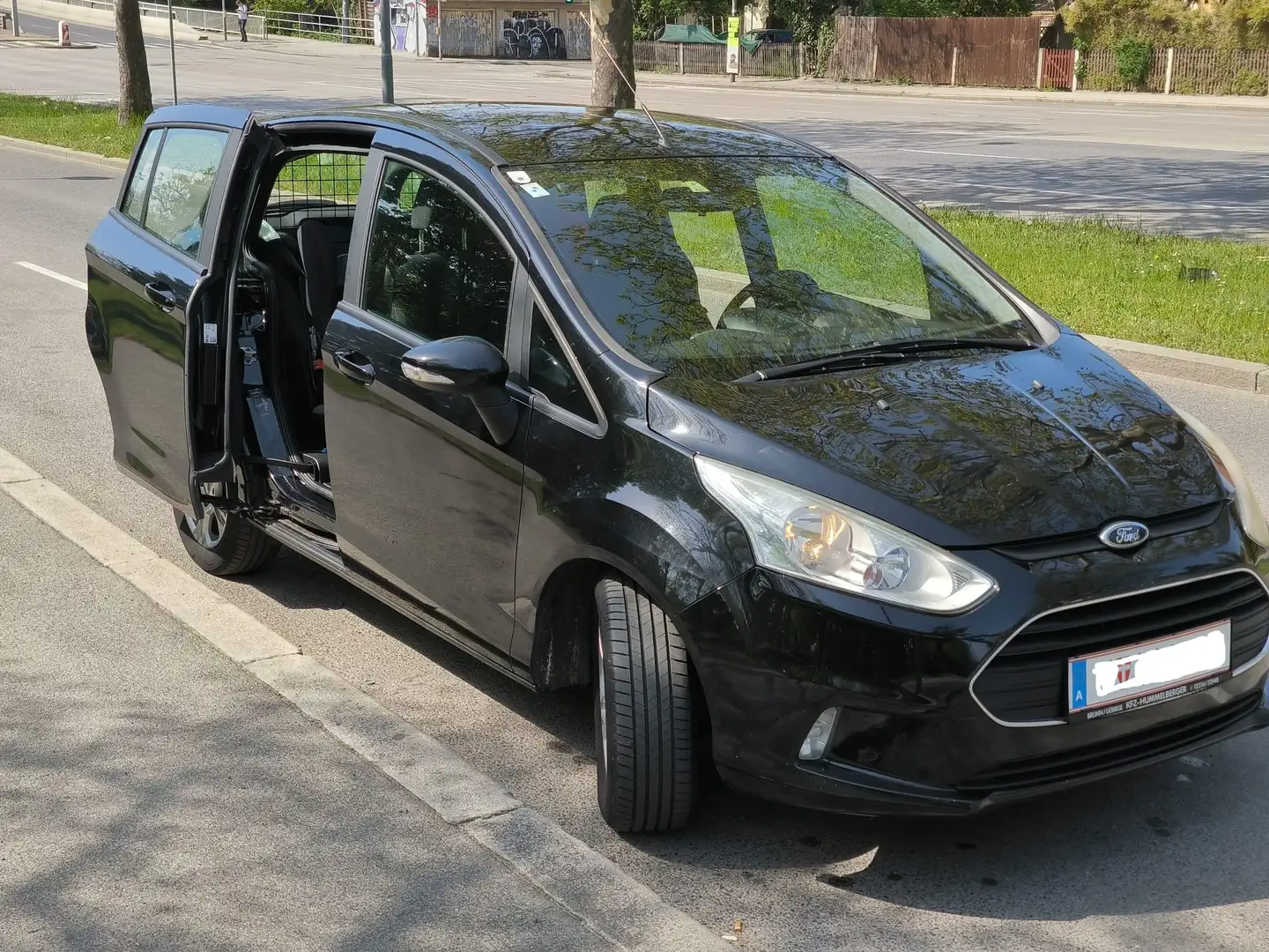 Ford B-Max B-MAX Easy 1,0 EcoBoost Start/Stop Easy Start/Stop Schwarz - 1