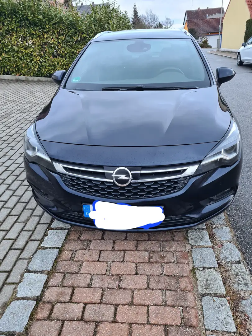 Opel Astra Astra 1.6 BiTurbo D Start/Stop Sports Tourer Ultim Černá - 1