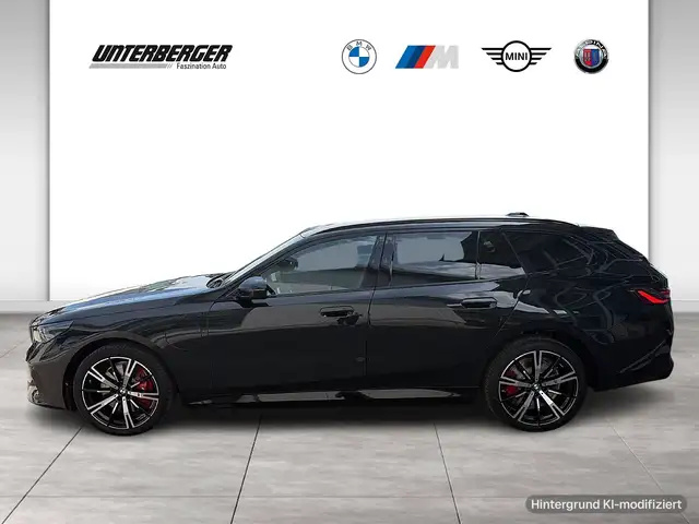 BMW 5 Series view 3