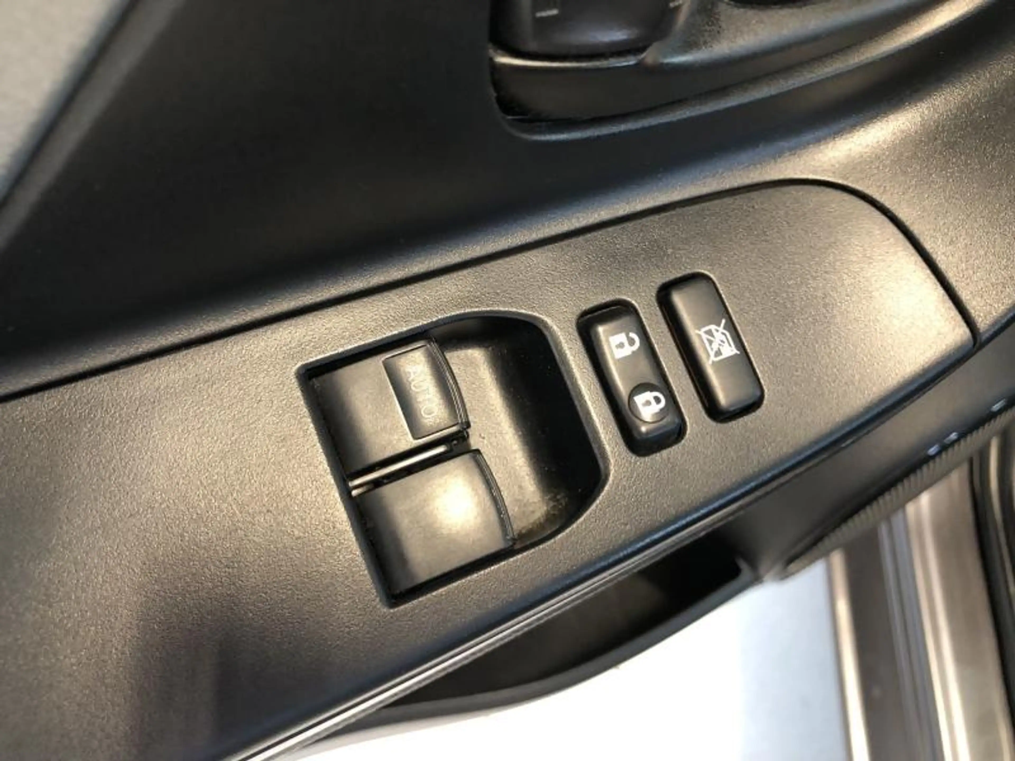 Toyota Yaris Young — photo 15
