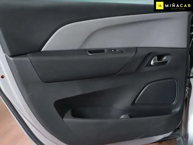 Citroen Spacetourer view 25