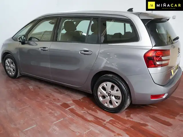 Citroen Spacetourer view 5