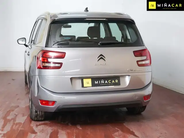 Citroen Spacetourer view 4