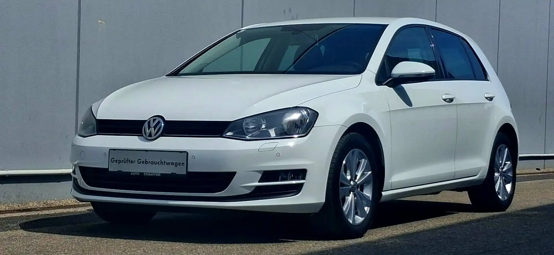 Volkswagen Golf Comfortline 1,2 TSI DSG Pickerl 9/2026 Weiß - 1
