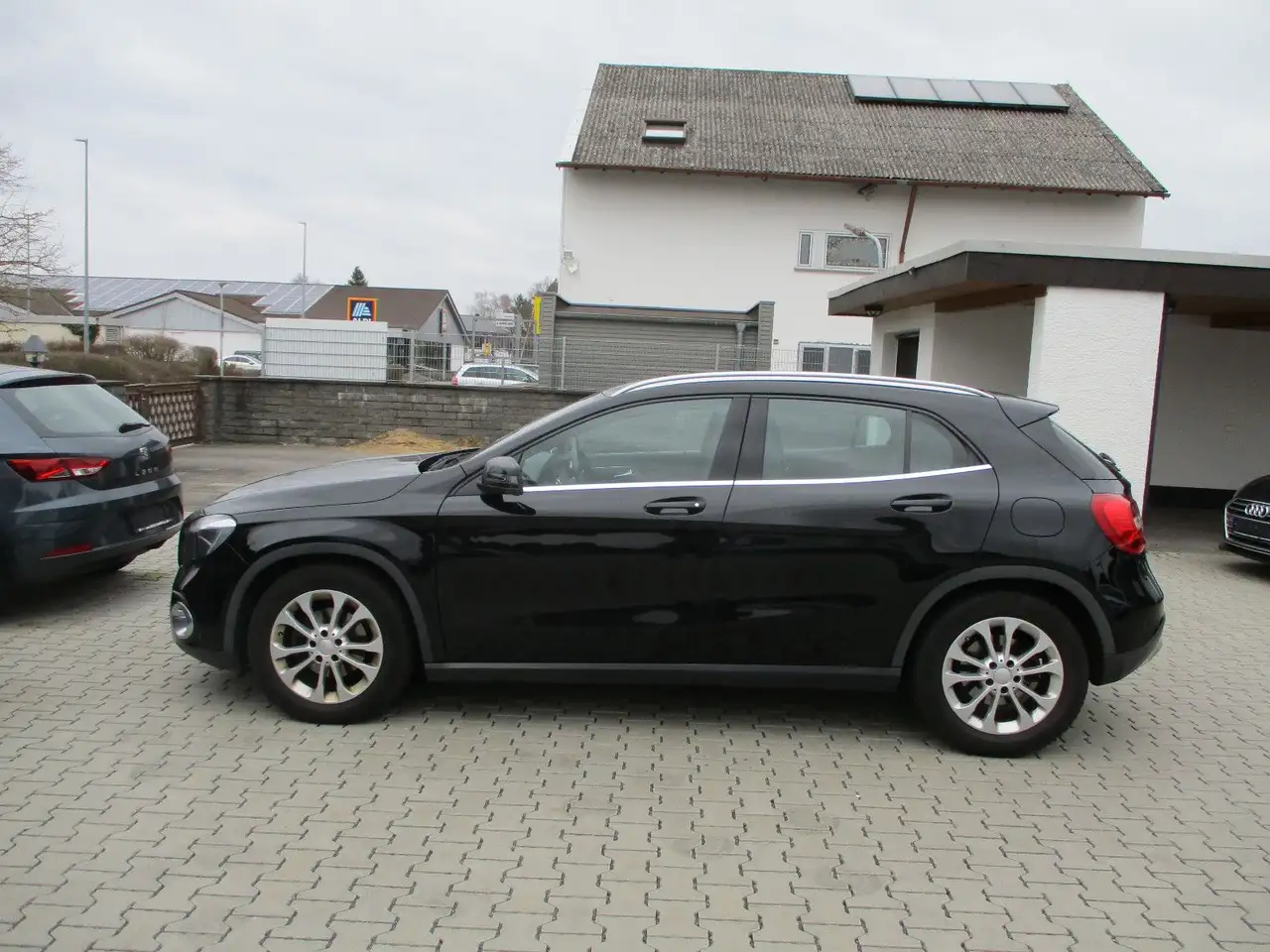 Mercedes-Benz GLA 180