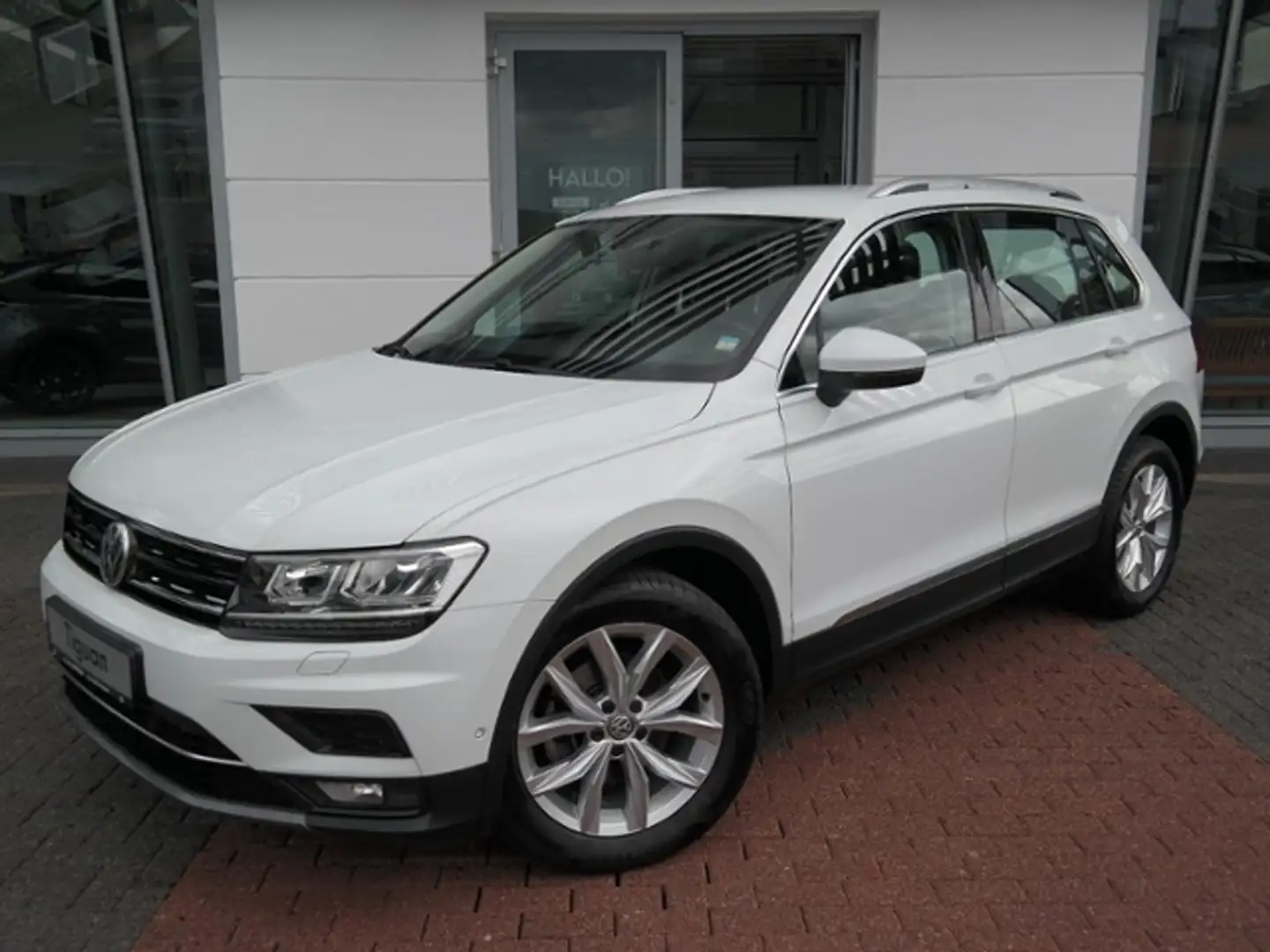 Volkswagen Tiguan 1.5 TSI Highline DSG AHK LED,Navi,Kamera,SideAssi Weiß - 2