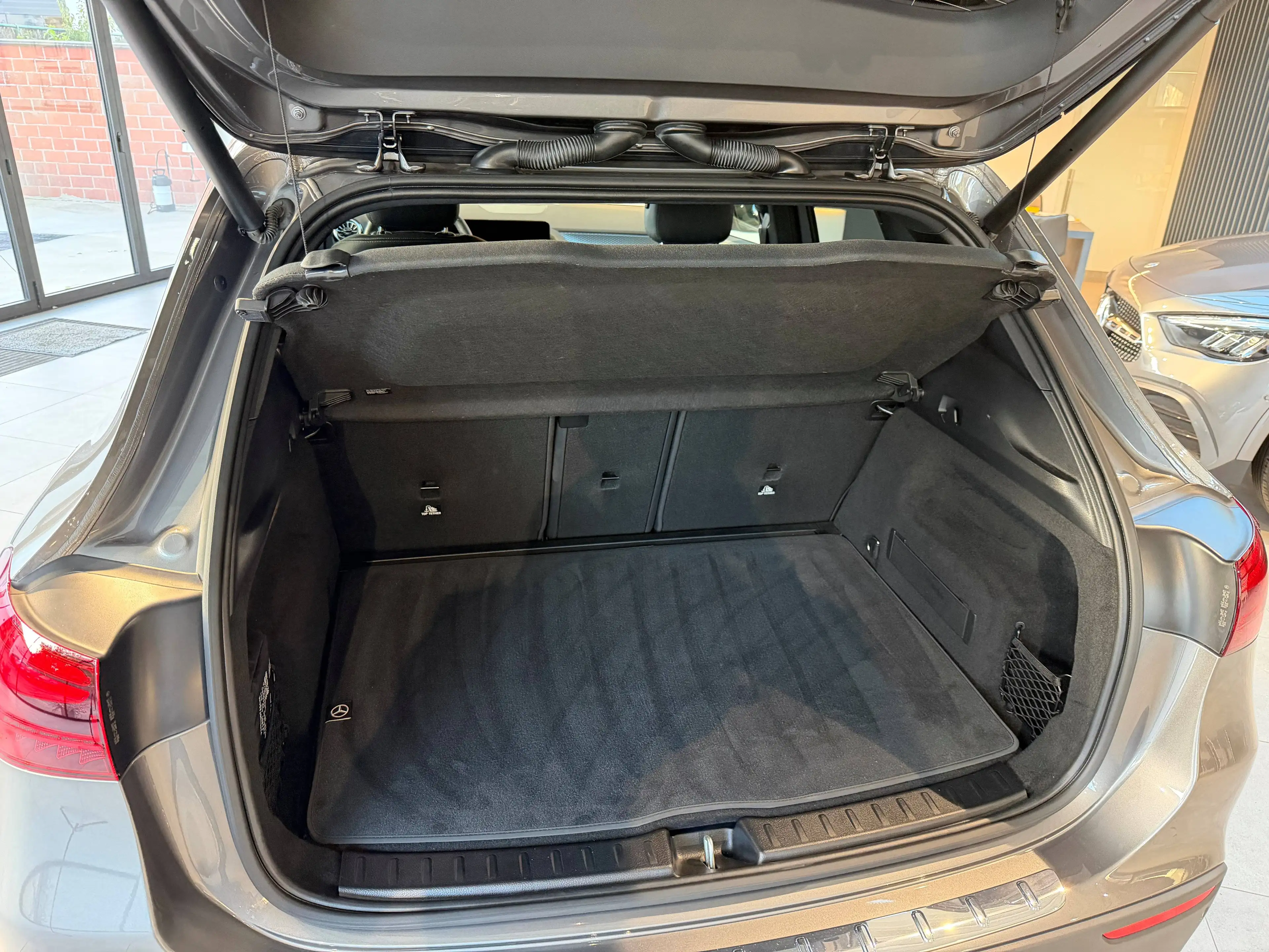 Mercedes-Benz GLA 180 -Night -Dode hoek -Distronic - 360 Camera - Keyless go — photo 8