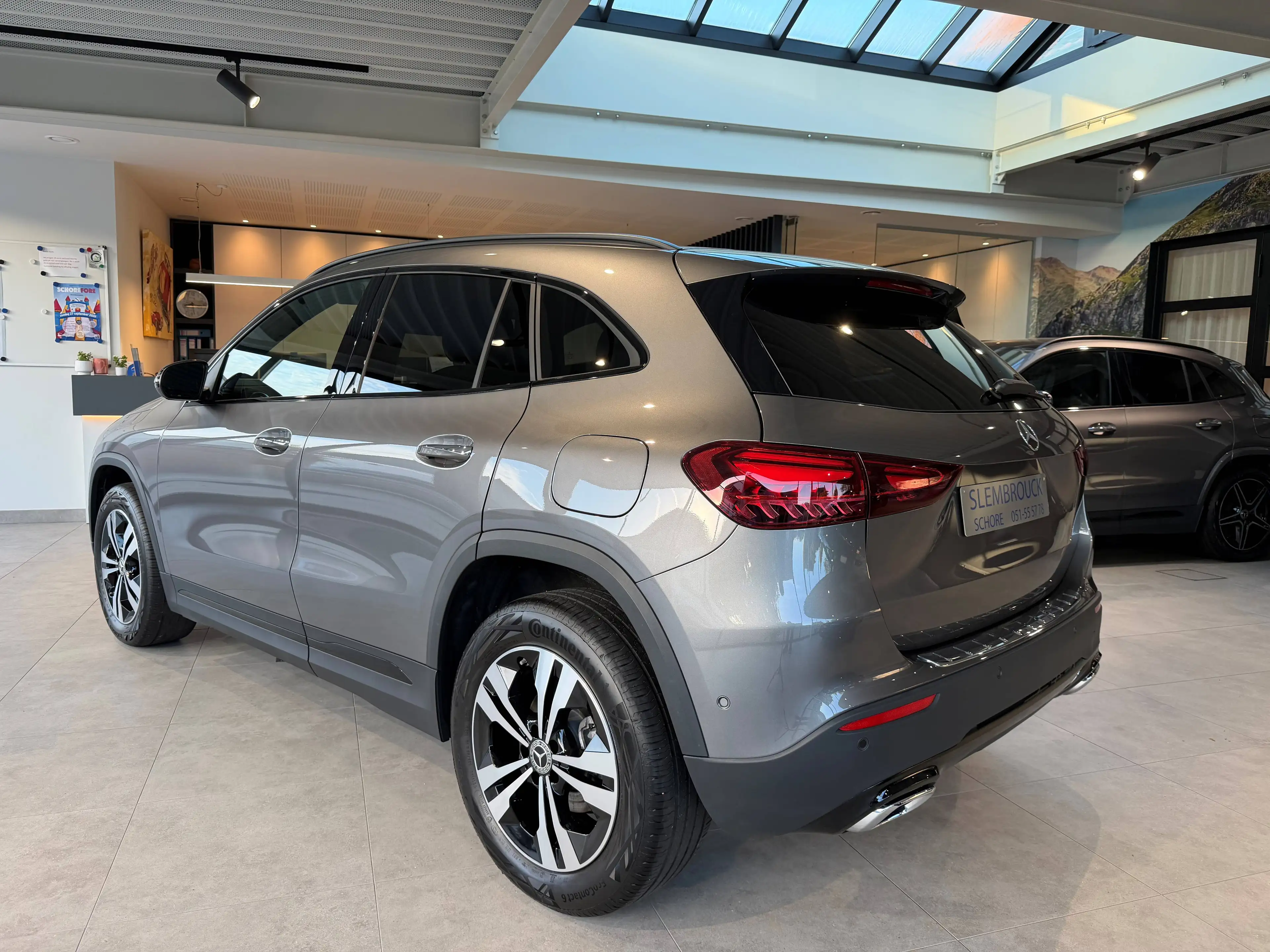 Mercedes-Benz GLA 180 -Night -Dode hoek -Distronic - 360 Camera - Keyless go — photo 7