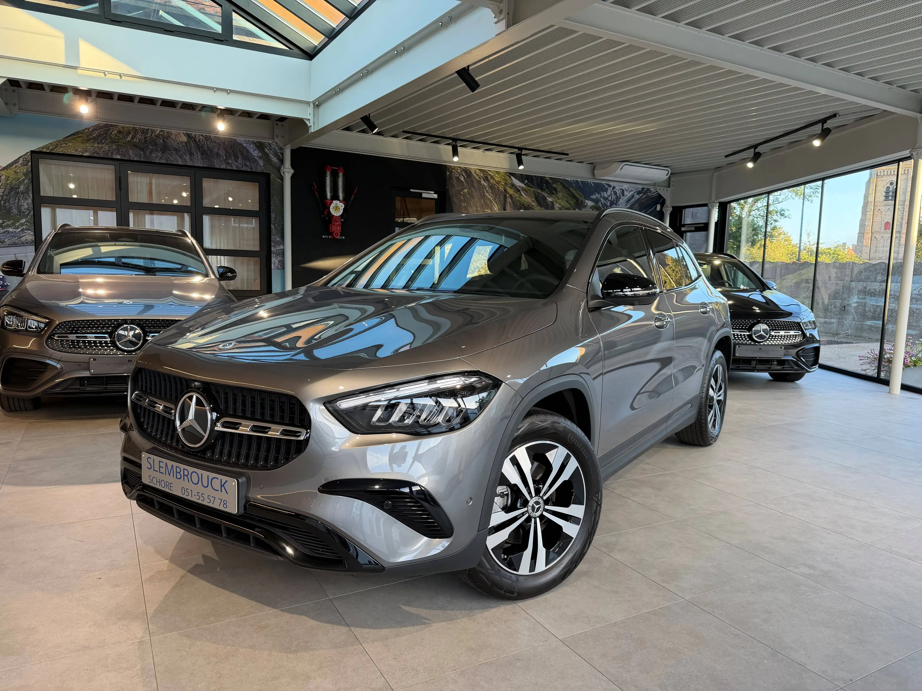 Mercedes-Benz GLA 180 -Night -Dode hoek -Distronic - 360 Camera - Keyless go