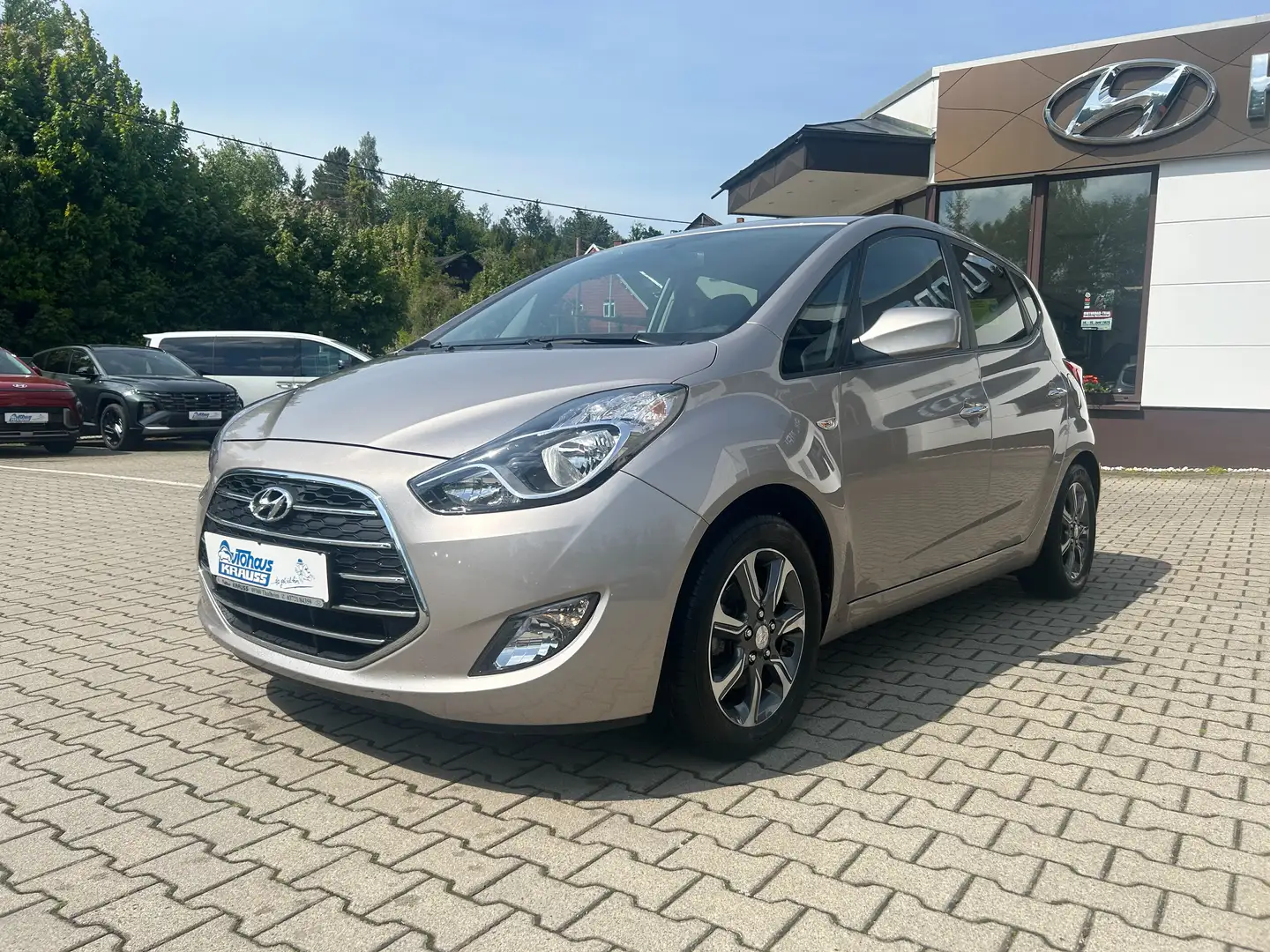 Hyundai iX20 Space Beige - 1
